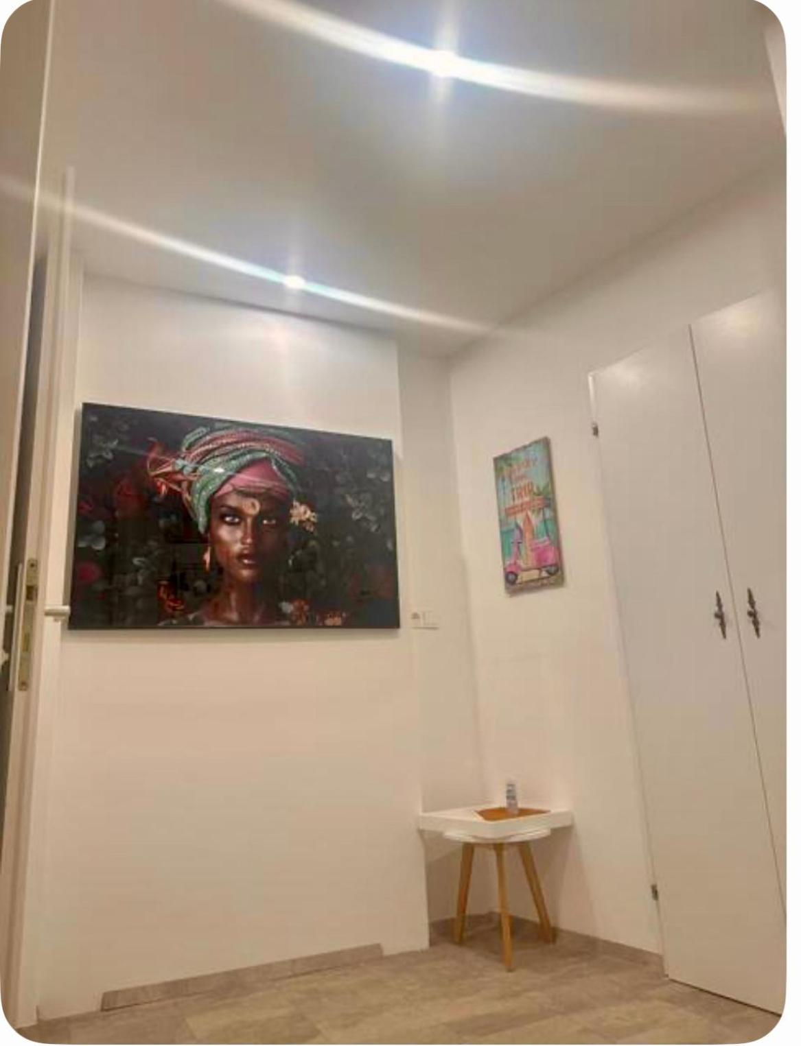 Klimatisiertes Dachgeschoss City Apartment In Zentrum Wiens Esterno foto